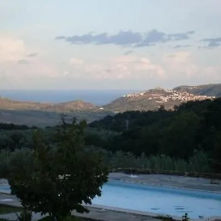 Tolles Reihenhaus Im Olivenhain By Interhome Διαμέρισμα Girifalco