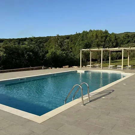 Tolles Reihenhaus Im Olivenhain By Interhome