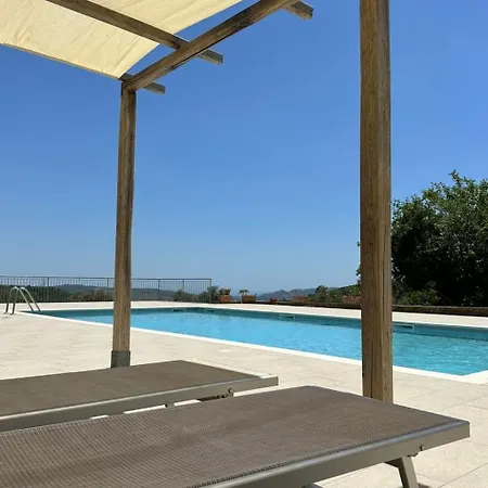 Tolles Reihenhaus Im Olivenhain By Interhome *