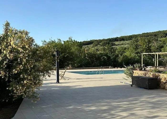 Διαμέρισμα Tolles Reihenhaus Im Olivenhain By Interhome