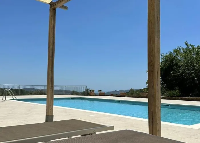 Tolles Reihenhaus Im Olivenhain By Interhome *